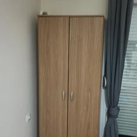 Апартаменты Beautiful 1-bedroom Next To Center *