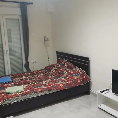 Beautiful 1-bedroom Next To Center Апартаменты