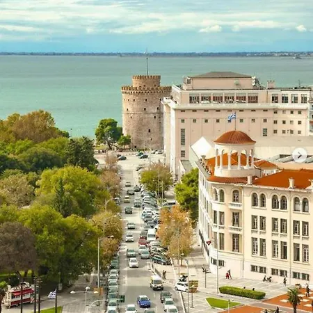 Sleeps 2 Free Street Parking * Thessaloníki